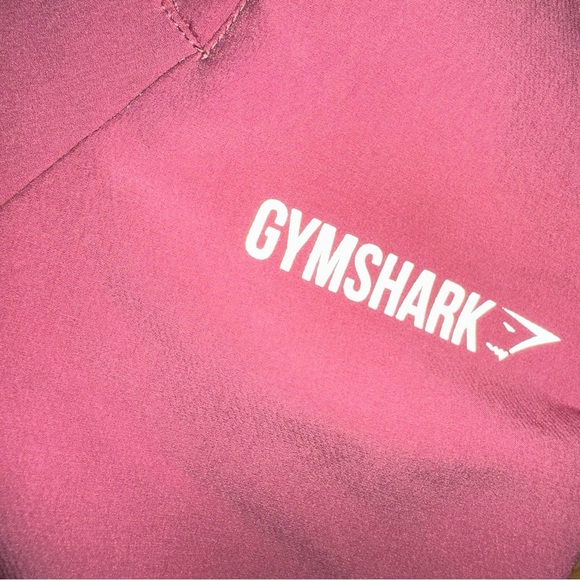 GYMSHARK CROPPED HOODED JACKET - Picture 6 of 8